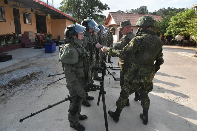 Trang bị hiện đại của lính công binh Nga đang hoạt động tại Lào - Ảnh 11.