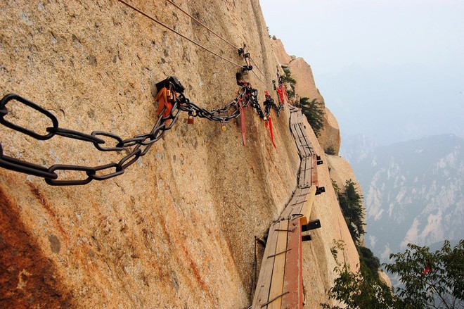 16 cầu thang đáng sợ nhất trên thế giới mà ai nhìn thấy cũng phải bủn rủn chân tay - Ảnh 13.