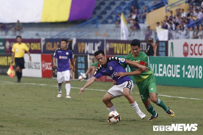 CLB Hà Nội tưng bừng nâng cúp vô địch V-League trong ngày chia tay sân Hàng Đẫy - Ảnh 5.