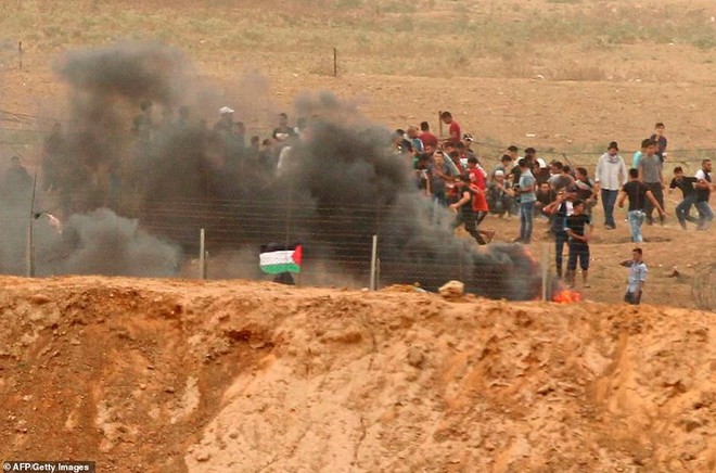 Israel triển khai 60 xe tăng, xe bọc thép đến biên giới Gaza - Ảnh 8.