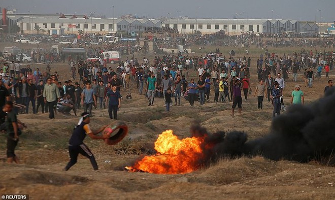 Israel triển khai 60 xe tăng, xe bọc thép đến biên giới Gaza - Ảnh 13.