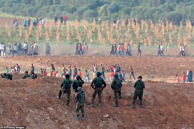 Israel triển khai 60 xe tăng, xe bọc thép đến biên giới Gaza - Ảnh 15.