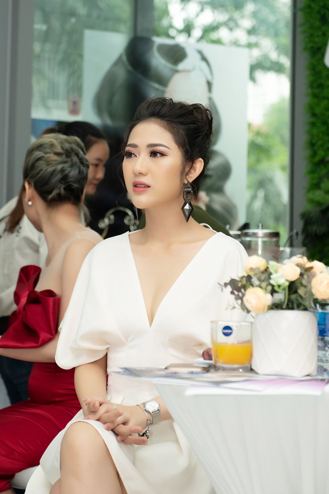 Diễn viên Lan Phương tái xuất sau 5 tháng sinh con, đọ sắc với Trang Cherry - Ảnh 7.