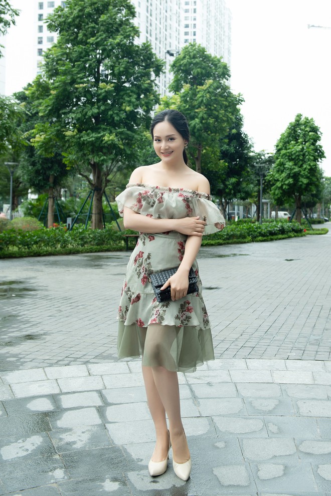 Diễn viên Lan Phương tái xuất sau 5 tháng sinh con, đọ sắc với Trang Cherry - Ảnh 1.