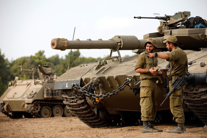 Israel đưa 60 xe tăng, xe bọc thép tới biên giới, dải Gaza sắp bùng cháy - Ảnh 1.