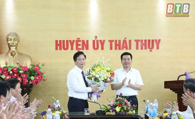 Kiện toàn nhân sự 7 tỉnh, thành - Ảnh 9.