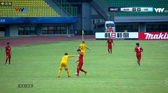 TRỰC TIẾP Việt Nam 1-2 Australia: Binh đoàn đỏ chính thức tan mộng World Cup - Ảnh 4.