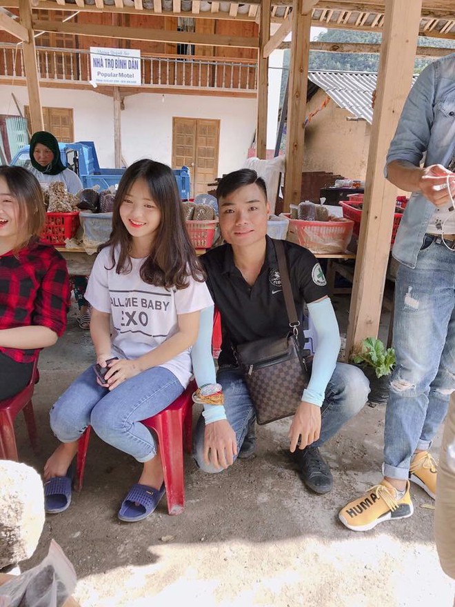 Lên Hà Giang, các phượt thủ khoe ảnh chụp chung với nữ sinh H’Mông hot nhất mạng xã hội - Ảnh 16.