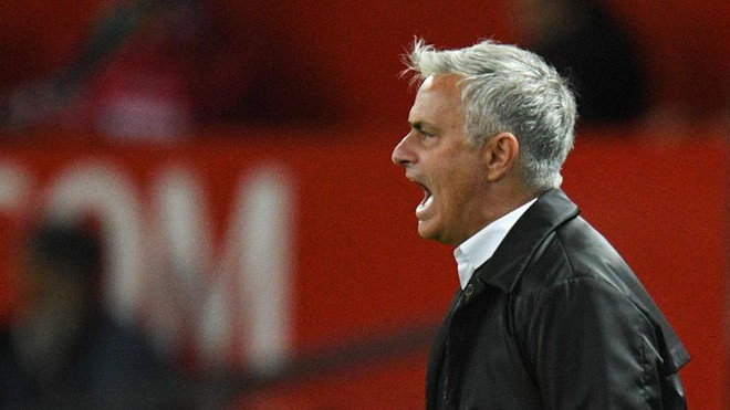 Khi nội gián ở MU chính là... Mourinho - Ảnh 2.