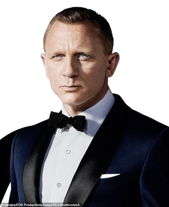 ‘Sốc’ với ngoại hình ‘điệp viên 007’ già như ông cụ   - Ảnh 4.