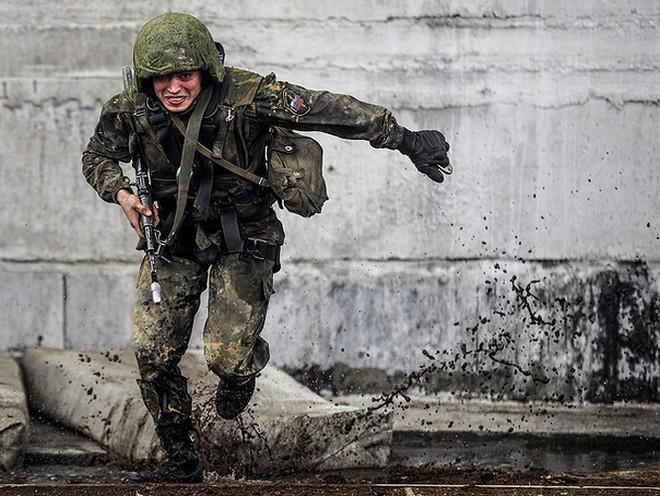 Cận cảnh quy trình huấn luyện đặc nhiệm Spetsnaz ưu tú nhất của Nga - Ảnh 13.