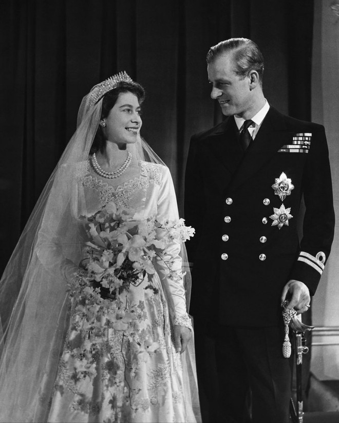 Cuộc hôn nhân đẹp như cổ tích của Nữ hoàng Anh Elizabeth và Hoàng tế Philip - Ảnh 5.