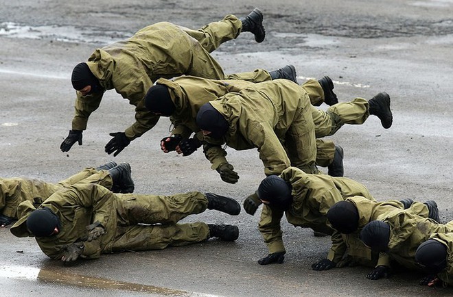 Cận cảnh quy trình huấn luyện đặc nhiệm Spetsnaz ưu tú nhất của Nga - Ảnh 7.
