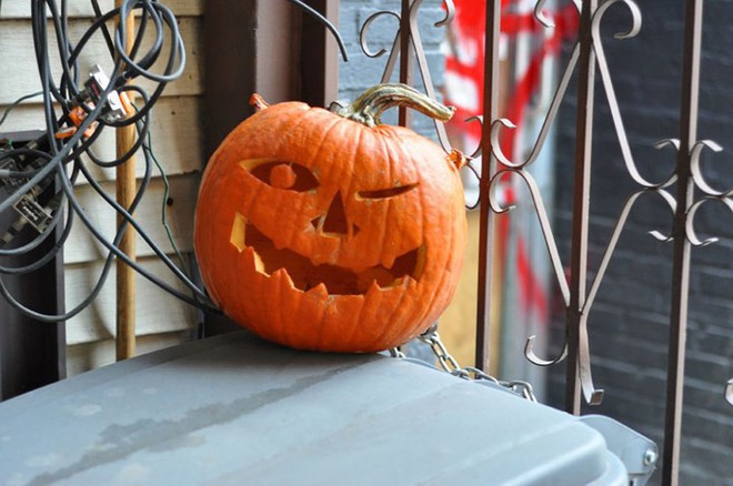 Những ý tưởng chạm khắc bí ngô đẹp độc và dị cho mùa Halloween - Ảnh 9.