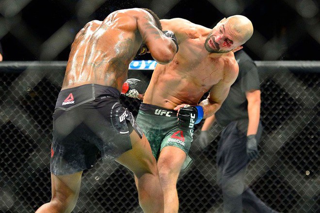 Bạn thân nhất của McGregor bị đánh bầm dập, sắp bật bãi tại UFC - Ảnh 6.