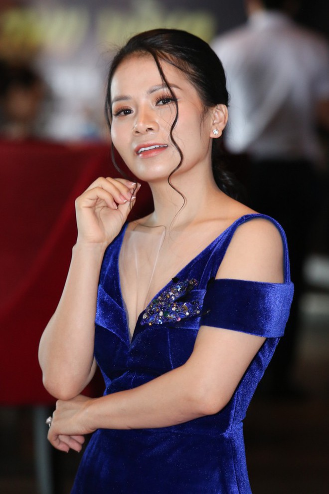 Ca sĩ Thành Lê tái xuất sau 2 năm nghỉ hát, thu hút sự chú ý vì gợi cảm - Ảnh 3.