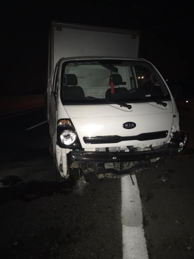 Hình ảnh xe Mazda nát bét sau tai nạn trên cao tốc Hạ Long - Hải Phòng gây ám ảnh - Ảnh 2.