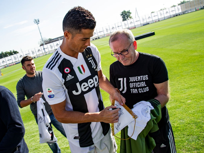 Dính nghi án hiếp dâm, Ronaldo mới biết mình may mắn thế nào khi chọn Juventus - Ảnh 2.