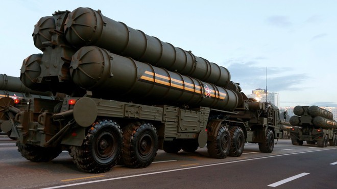 Ấn Độ ký mua S-400 Nga: Cú đánh vỗ mặt khiến đồng minh Mỹ câm nín - Ảnh 2.