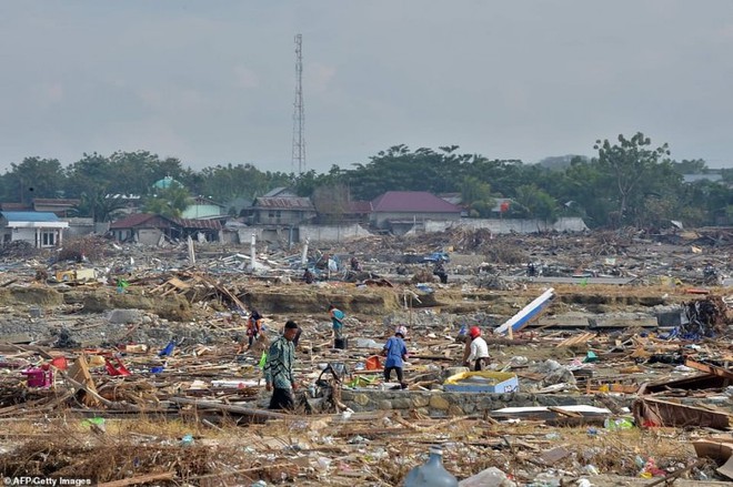 Sau thiên tai kép, hai ngôi làng ở Indonesia bị xóa sổ khỏi hành tinh - Ảnh 3.