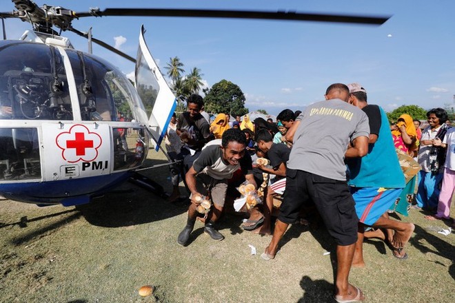 Sau thiên tai kép, hai ngôi làng ở Indonesia bị xóa sổ khỏi hành tinh - Ảnh 14.