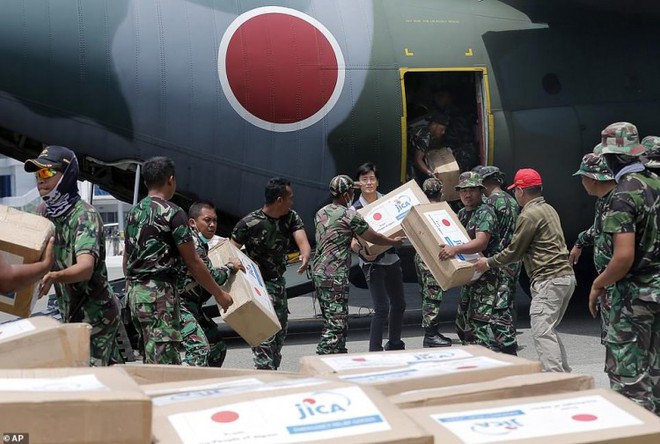 Sau thiên tai kép, hai ngôi làng ở Indonesia bị xóa sổ khỏi hành tinh - Ảnh 17.