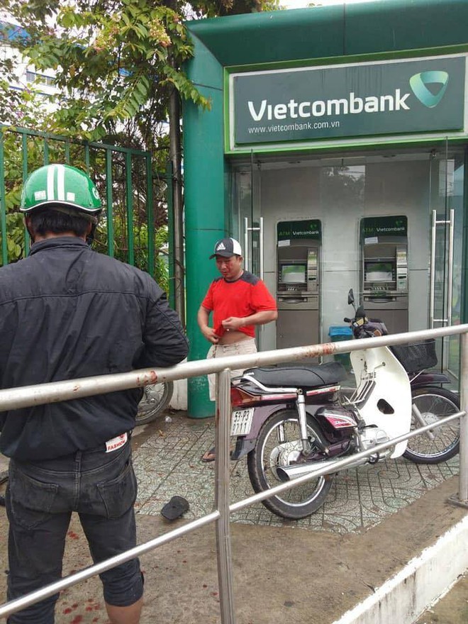 Lời khai của kẻ trét ớt vào mắt người rút tiền tại cây ATM ở Sài Gòn  - Ảnh 1.