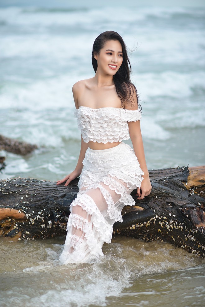 Vẻ gợi cảm của người đẹp sinh năm 2000 gây tiếc nuối nhất tại Hoa hậu Việt Nam 2018 - Ảnh 9.