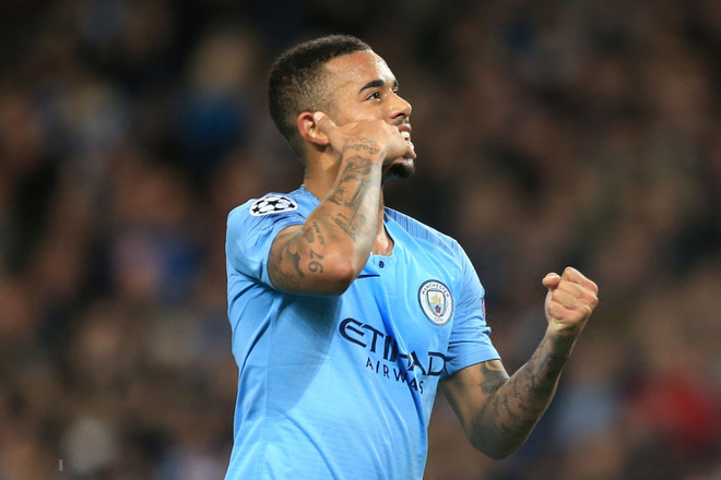 Lo vô hiệu Aguero đã mệt, giờ hàng thủ Man United lại có một mối lo mới  - Ảnh 3.