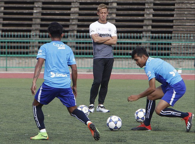 HLV online Keisuke Honda trở lại dẫn dắt Campuchia sau thất bại ở trận ra quân AFF Cup 2018 - Ảnh 1.