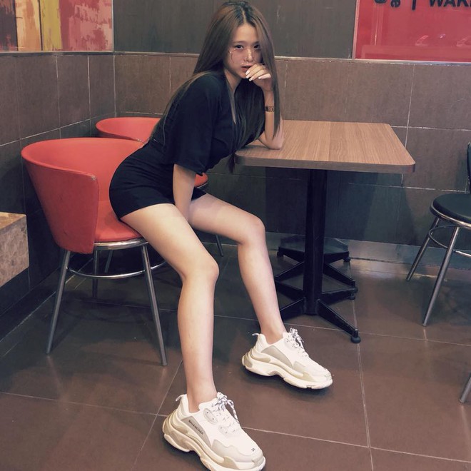 3 hot girl khuấy đảo MXH một thời: Năm đ&oacute; từng g&acirc;y thị phi, năm nay đ&atilde; thay đổi như thế n&agrave;o? - Ảnh 7.