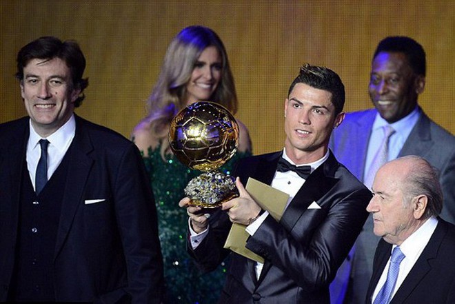 Messi và Ronaldo bị đá khỏi top 3 Quả bóng vàng 2018 sau 1 thập kỷ thống trị - Ảnh 1.