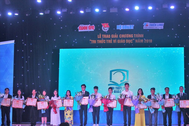 Cô giáo Hà Nội giành được 100 triệu đồng nhờ sáng kiến giúp trẻ mắc hội chứng down học đọc - Ảnh 3.