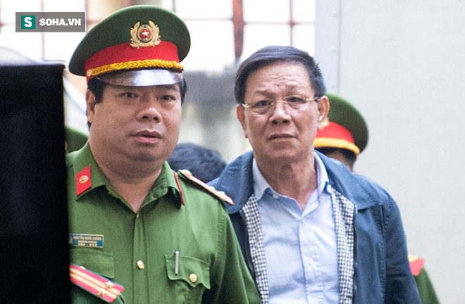 Cựu tướng Nguyễn Thanh Hóa tươi cười, ông Phan Văn Vĩnh liên tục đọc cáo trạng - Ảnh 7.