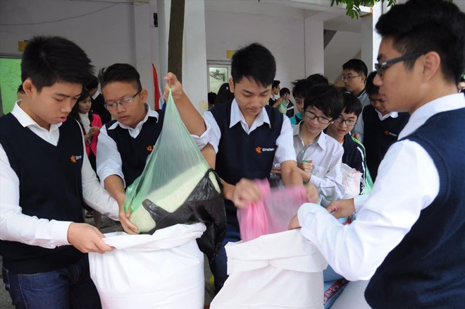 Giáo viên kêu gọi: “Hãy tặng chúng tôi phong bì ngày 20.11, đừng tặng hoa” - Ảnh 4.