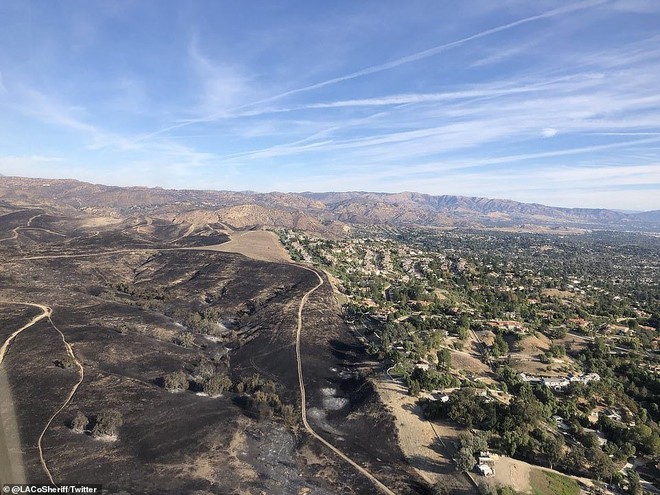 California nhìn từ trên cao hoang tàn như tận thế sau vụ cháy rừng thảm khốc - Ảnh 7.