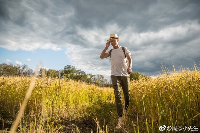 Không hề nghèo khó, Nhĩ Khang Châu Kiệt hạnh phúc với cuộc sống làm nông dân trồng lúa - Ảnh 8.