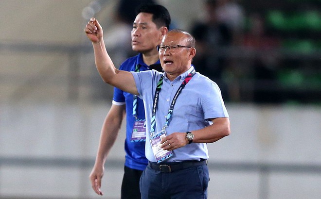 2 "cú lừa" ngoạn mục giúp HLV Park Hang-seo đánh bại Malaysia
