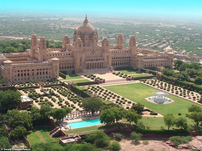 Vẻ đẹp gây choáng ngợp của cung điện Ấn Độ mà Nick Jonas bỏ tiền tỷ để thuê làm nơi tổ chức đám cưới - Ảnh 12.
