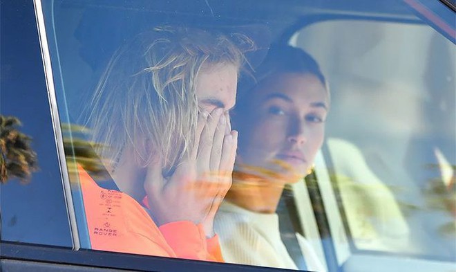 Justin Bieber bỗng ôm mặt khóc nức nở trong quán bar, Hailey ngồi cạnh không ngừng an ủi - Ảnh 6.