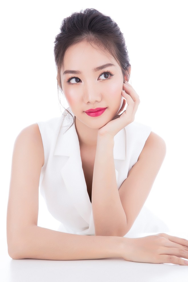 Mỹ nhân gương mặt đẹp nhất Hoa hậu Việt Nam gia nhập showbiz - Ảnh 5.