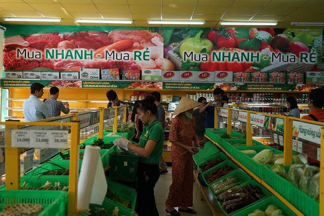 Những chuỗi cửa hàng tiện lợi của người Việt - Ảnh 2.
