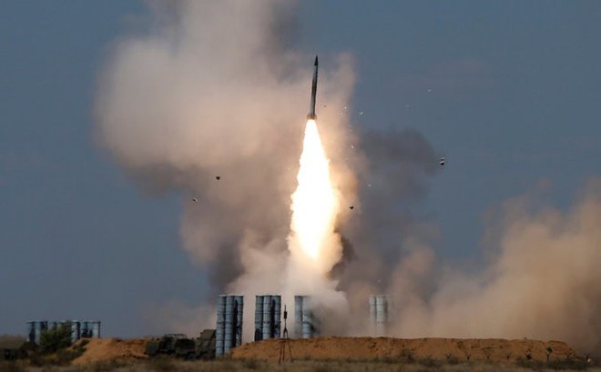 Tên lửa S-300: 40 năm bảo vệ bầu trời Nga, 20 quốc gia sử dụng - đẳng cấp là mãi mãi! - Ảnh 1.