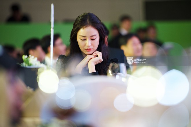 Bộ ảnh đẹp nhất của Kim Tae Hee tại đêm tiệc Hàn ở Hà Nội: Khoảnh khắc minh tinh châu Á hút hồn toàn bộ khán phòng - Ảnh 4.