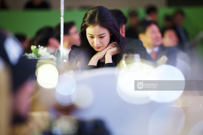 Bộ ảnh đẹp nhất của Kim Tae Hee tại đêm tiệc Hàn ở Hà Nội: Khoảnh khắc minh tinh châu Á hút hồn toàn bộ khán phòng - Ảnh 5.
