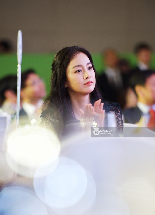 Bộ ảnh đẹp nhất của Kim Tae Hee tại đêm tiệc Hàn ở Hà Nội: Khoảnh khắc minh tinh châu Á hút hồn toàn bộ khán phòng - Ảnh 8.