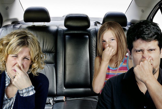 Làm thế nào để khử mùi xe ô tô mới nhanh và hiệu quả nhất? - Ảnh 1.