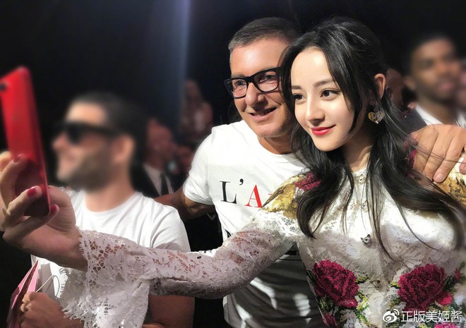 Trang Sina đăng tin NTK Stefano Gabbana có thể bị đuổi, nhân viên Dolce & Gabbana tại Trung Quốc nghỉ việc tập thể - Ảnh 6.