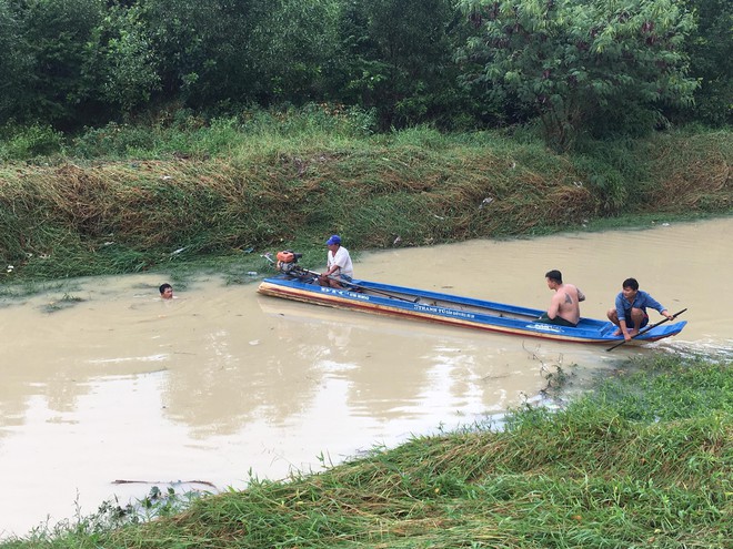 Nam thanh niên làm công trình bị nước cuốn trôi trong cơn bão số 9 - Ảnh 1.