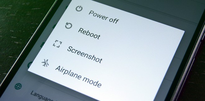 6 cách nên thử khi điện thoại Android bật không lên - Ảnh 2.
